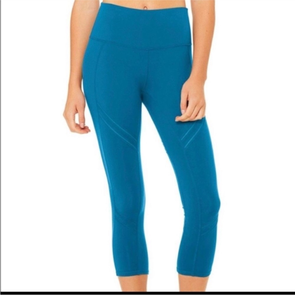 Alo Yoga High Waist Capri. Aqua Teal Blue. Size Small